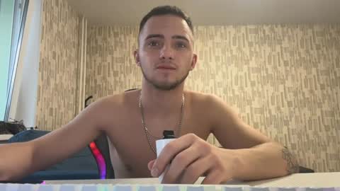 Golden boyyy21 online show from 02-01-25, 07:47