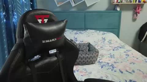 Golden boyyy21 online show from 02-01-26, 04:05