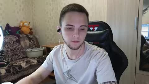 Golden boyyy21 online show from 06-06-26, 10:58