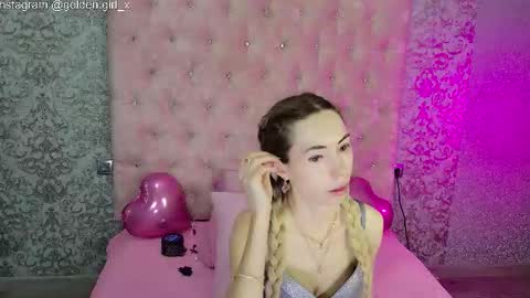 Snapshot of golden_girl__ chatting on 02-09-26, 01:42 golden girl online show from 02-09-26, 01:42
