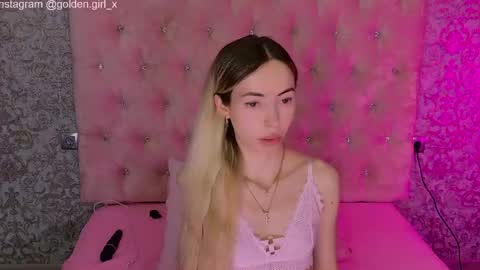 Snapshot of golden_girl__ chatting on 02-24-26, 01:58 golden girl online show from 02-24-26, 01:58