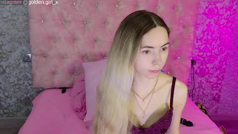 Snapshot of golden_girl__ chatting on 03-30-26, 01:50 golden girl online show from 03-30-26, 01:50