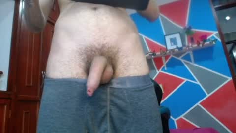 Snapshot of golden_latin chatting on 06-17-26, 10:10 golden_latin online show from 06-17-26, 10:10
