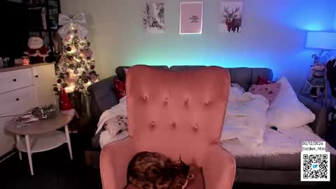 Snapshot of golden_miki chatting on 12-07-24, 05:37 Shy in the streets but a freak in the sheets online show from 12-07-24, 05:37