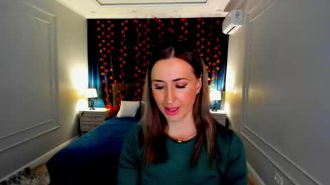 Olivia online show from 11-11-25, 03:50