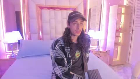 Snapshot of goldentemptation_ chatting on 07-18-26, 07:28 goldentemptation_ online show from 07-18-26, 07:28