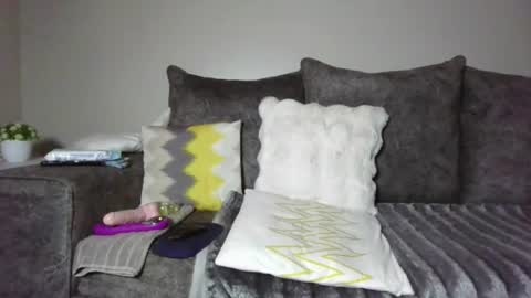 Snapshot of goldiecandy chatting on 06-11-26, 07:23 goldiecandy online show from 06-11-26, 07:23