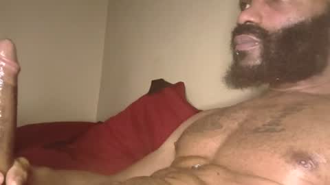 Snapshot of goldmouth_85 chatting on 06-18-26, 08:14 Goldmouth 85 online show from 06-18-26, 08:14