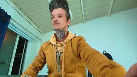 Snapshot of goldy_loyal99 chatting on 10-18-25, 07:31 Goldy Loyal93 online show from 10-18-25, 07:31