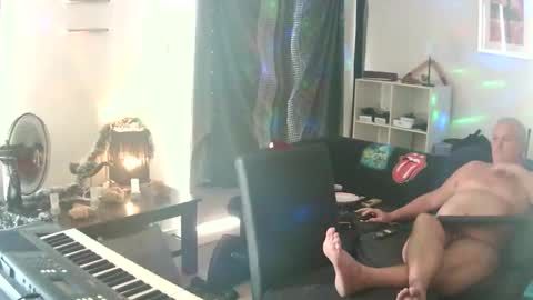 goldyguy011 online show from 11-24-25, 02:11