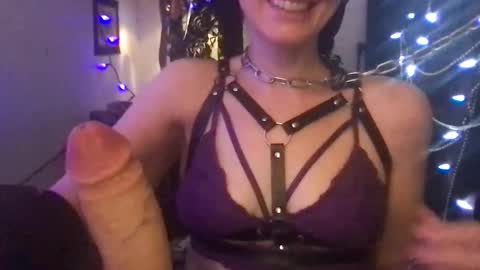 goldynsilvyrempress online show from 05-25-26, 02:28