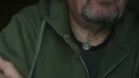 Gomez Addams online show from 11-19-25, 06:52