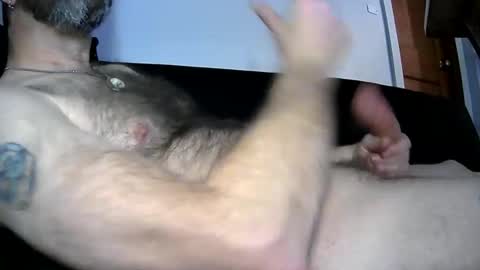 Snapshot of goodboy1979 chatting on 02-11-26, 06:18 goodboy1979 online show from 02-11-26, 06:18