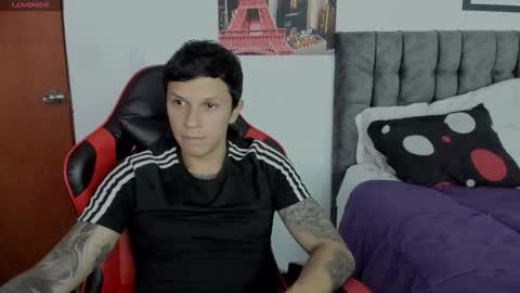 Snapshot of goodboy69i chatting on 09-21-25, 12:12 goodboy69i online show from 09-21-25, 12:12