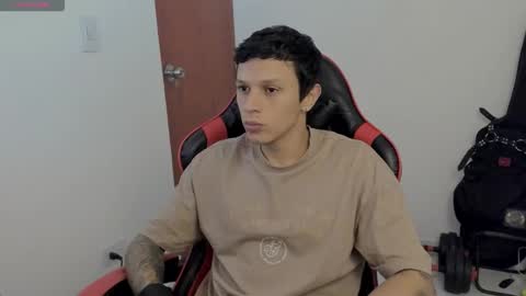 Snapshot of goodboy69i chatting on 10-04-25, 12:25 goodboy69i online show from 10-04-25, 12:25