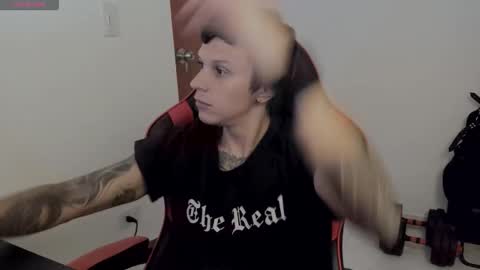 Snapshot of goodboy69i chatting on 10-10-25, 01:10 goodboy69i online show from 10-10-25, 01:10