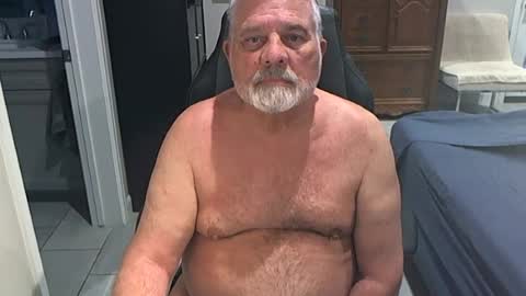 Michael online show from 04-16-26, 01:23