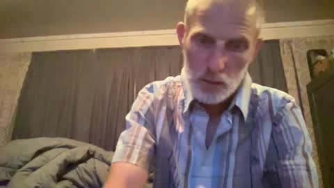 Snapshot of goodwoodguy420 chatting on 05-12-26, 03:47 goodwoodguy420 online show from 05-12-26, 03:47