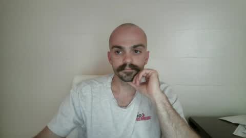 Snapshot of gord210 chatting on 07-07-26, 08:13 cowboy830 online show from 07-07-26, 08:13