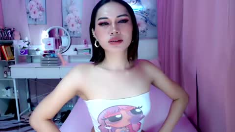 Snapshot of gorgeous_anora chatting on 04-22-26, 01:30 Anora online show from 04-22-26, 01:30