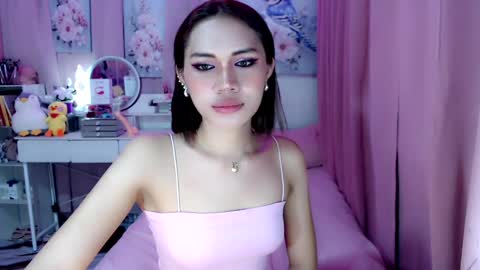 Snapshot of gorgeous_anora chatting on 05-28-26, 10:29 Anora online show from 05-28-26, 10:29