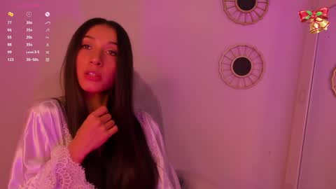 Snapshot of gorgeous_brunette chatting on 12-13-24, 08:51 Rose online show from 12-13-24, 08:51