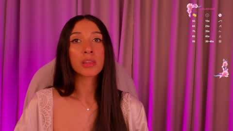 Snapshot of gorgeous_brunette chatting on 01-29-25, 11:20 Rose online show from 01-29-25, 11:20