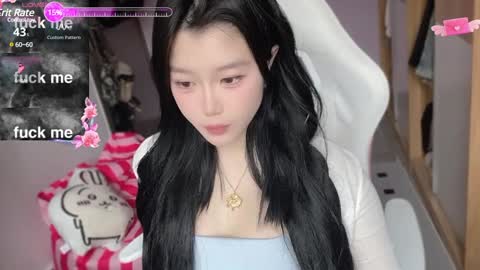 gorgeous girl33 online show from 02-26-25, 12:49