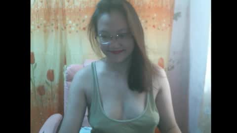 Snapshot of gorgeousmama chatting on 10-05-25, 03:27 gorgeousmama online show from 10-05-25, 03:27