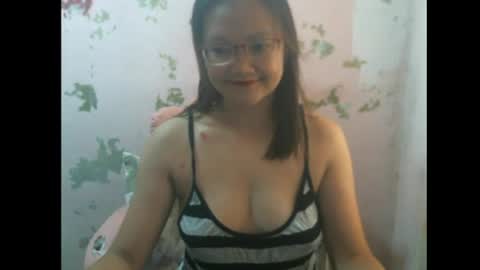 Snapshot of gorgeousmama chatting on 07-10-26, 01:10 gorgeousmama online show from 07-10-26, 01:10