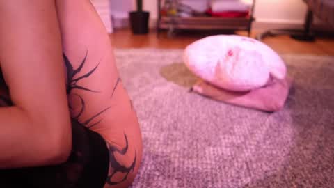 sophie  Special celebration a the beach 300k followers 3011 and 0112   online show from 01-09-25, 11:13