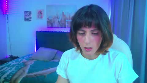 Snapshot of goth_minerva chatting on 06-17-26, 02:18 goth_minerva online show from 06-17-26, 02:18