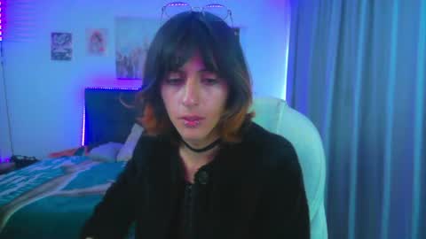 Snapshot of goth_minerva chatting on 07-12-26, 01:24 goth_minerva online show from 07-12-26, 01:24