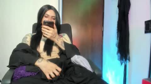 Snapshot of goth_ru chatting on 11-02-25, 08:11 Russ online show from 11-02-25, 08:11