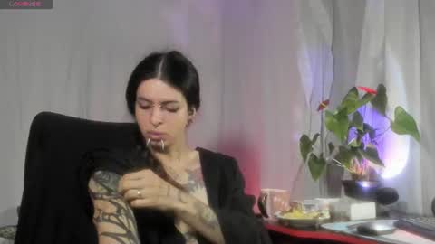 Snapshot of goth_ru chatting on 07-21-26, 01:02 Russ online show from 07-21-26, 01:02