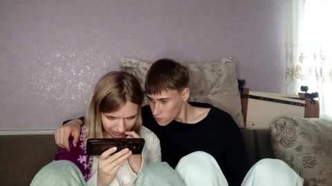Snapshot of gothamrobyn chatting on 05-29-26, 06:55 Lilly and Jake online show from 05-29-26, 06:55