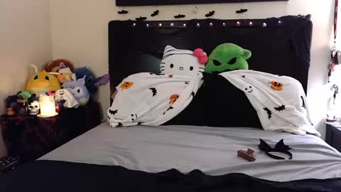 gothbaby305 online show from 10-11-25, 02:11