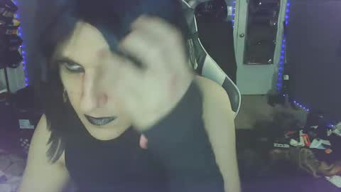 Snapshot of gothic123451 chatting on 01-07-25, 05:42 Victoriana online show from 01-07-25, 05:42