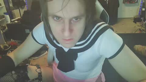 Snapshot of gothic123451 chatting on 01-08-25, 04:02 Victoriana online show from 01-08-25, 04:02