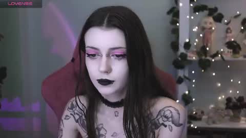 Snapshot of gothickotik chatting on 07-02-26, 03:23 V online show from 07-02-26, 03:23