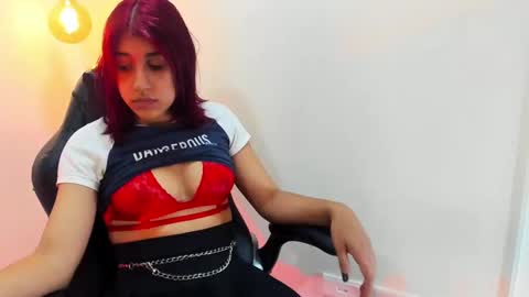 Snapshot of gothictemptress_ chatting on 01-21-25, 12:07 karen online show from 01-21-25, 12:07