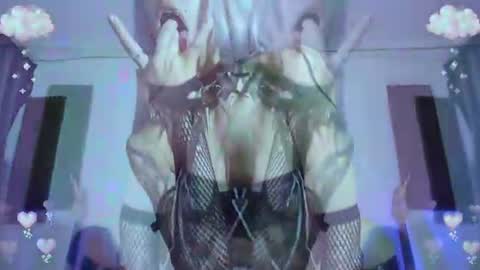 Snapshot of gothicute chatting on 07-12-26, 03:52 online show from 07-12-26, 03:52