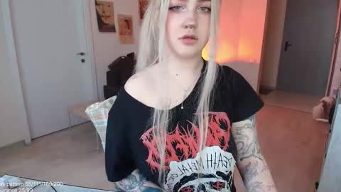 traumfrau Kira angel face devil eyes I SELL A LOT VIDEO IN GALLERY online show from 03-23-26, 01:26