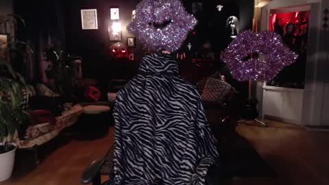 Hezra online show from 02-15-25, 01:42