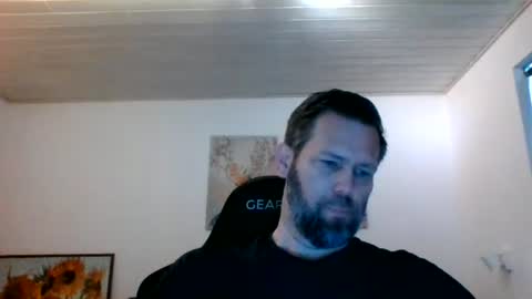 Snapshot of gottalop chatting on 06-21-26, 05:43 gottalop online show from 06-21-26, 05:43
