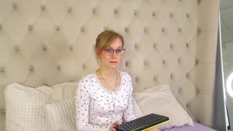 Grace online show from 04-23-26, 04:46
