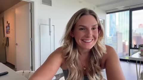 Gracie Mae online show from 10-14-25, 08:20