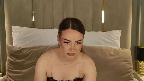 Snapshot of graciesand chatting on 06-24-26, 04:11 GracieSand online show from 06-24-26, 04:11