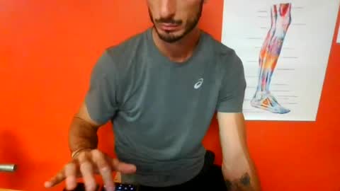 Snapshot of grandbi chatting on 07-24-26, 02:04 grandbi online show from 07-24-26, 02:04