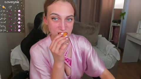 Snapshot of graseflower chatting on 07-02-26, 01:16 Grase online show from 07-02-26, 01:16